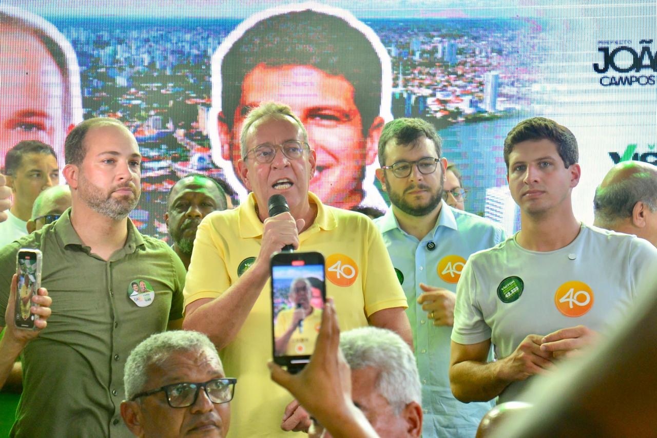 Álvaro Porto cumpre maratona de agendas no interior e no Recife