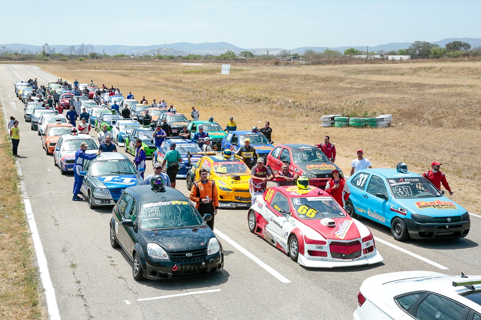 Rodrigo promete reabrir autódromo em eventual novo governo  