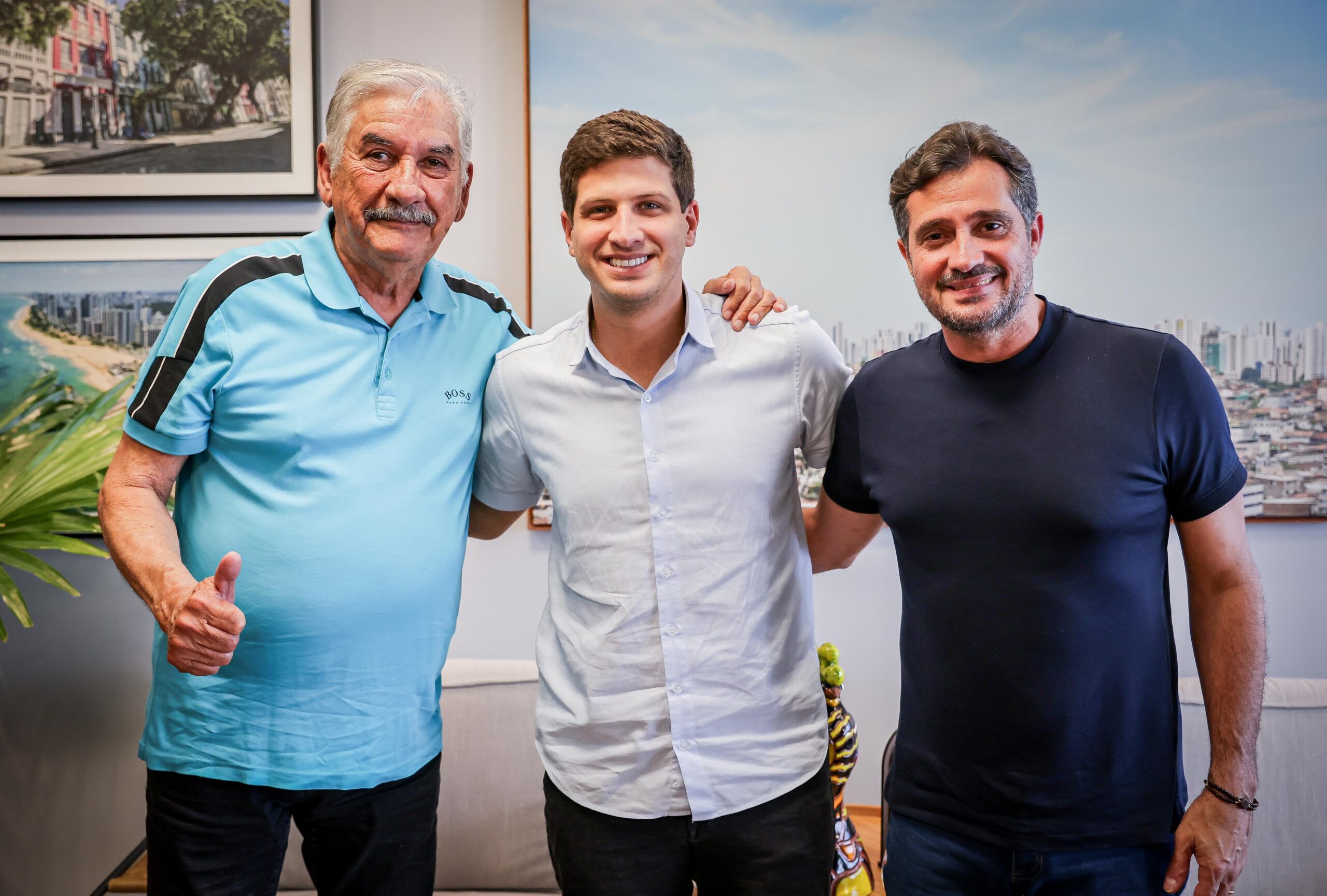 No Recife, João Campos recebe prefeito eleito de Bonito