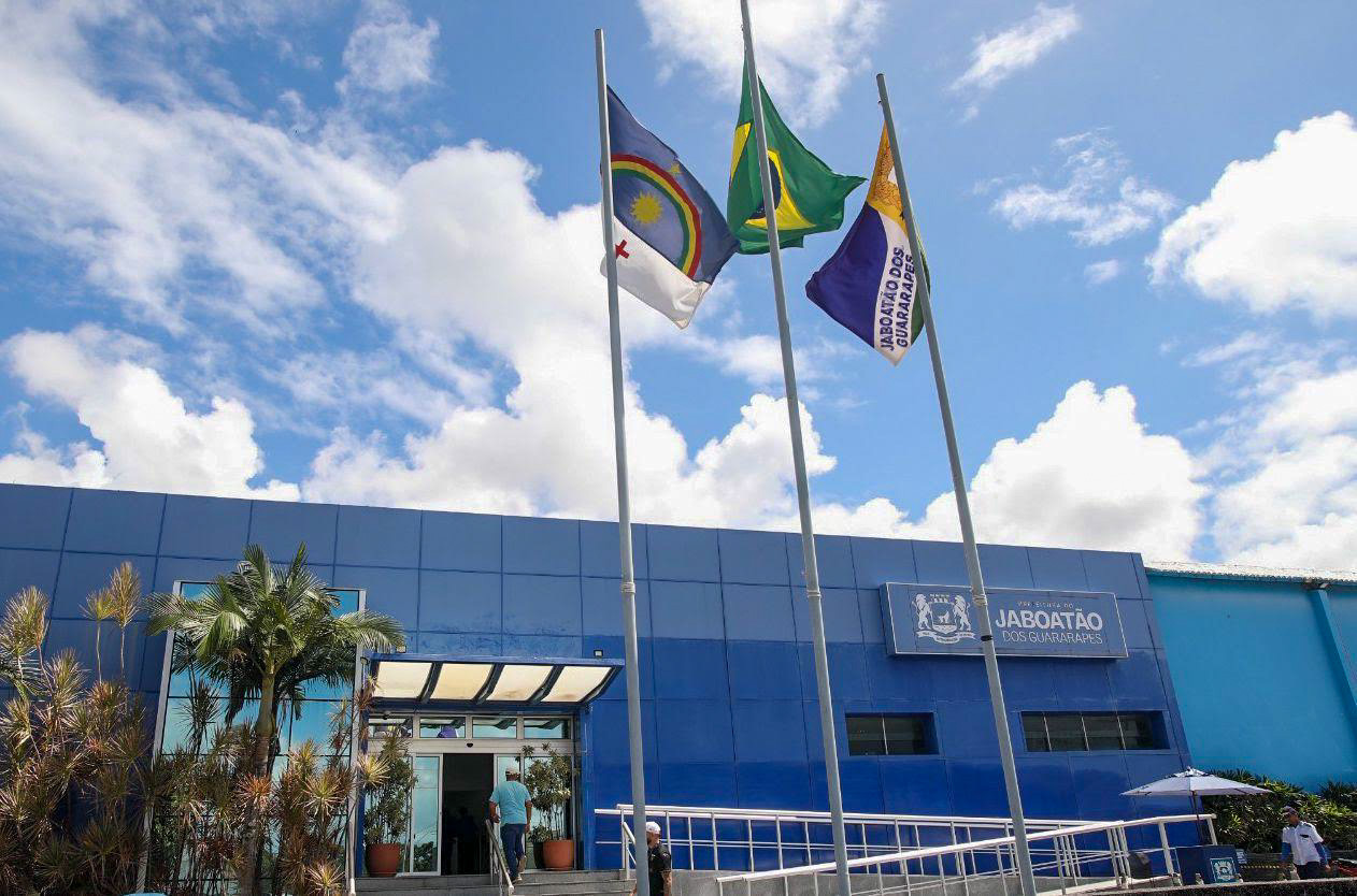 Jaboatão antecipa salários em comemoração ao Dia do Servidor