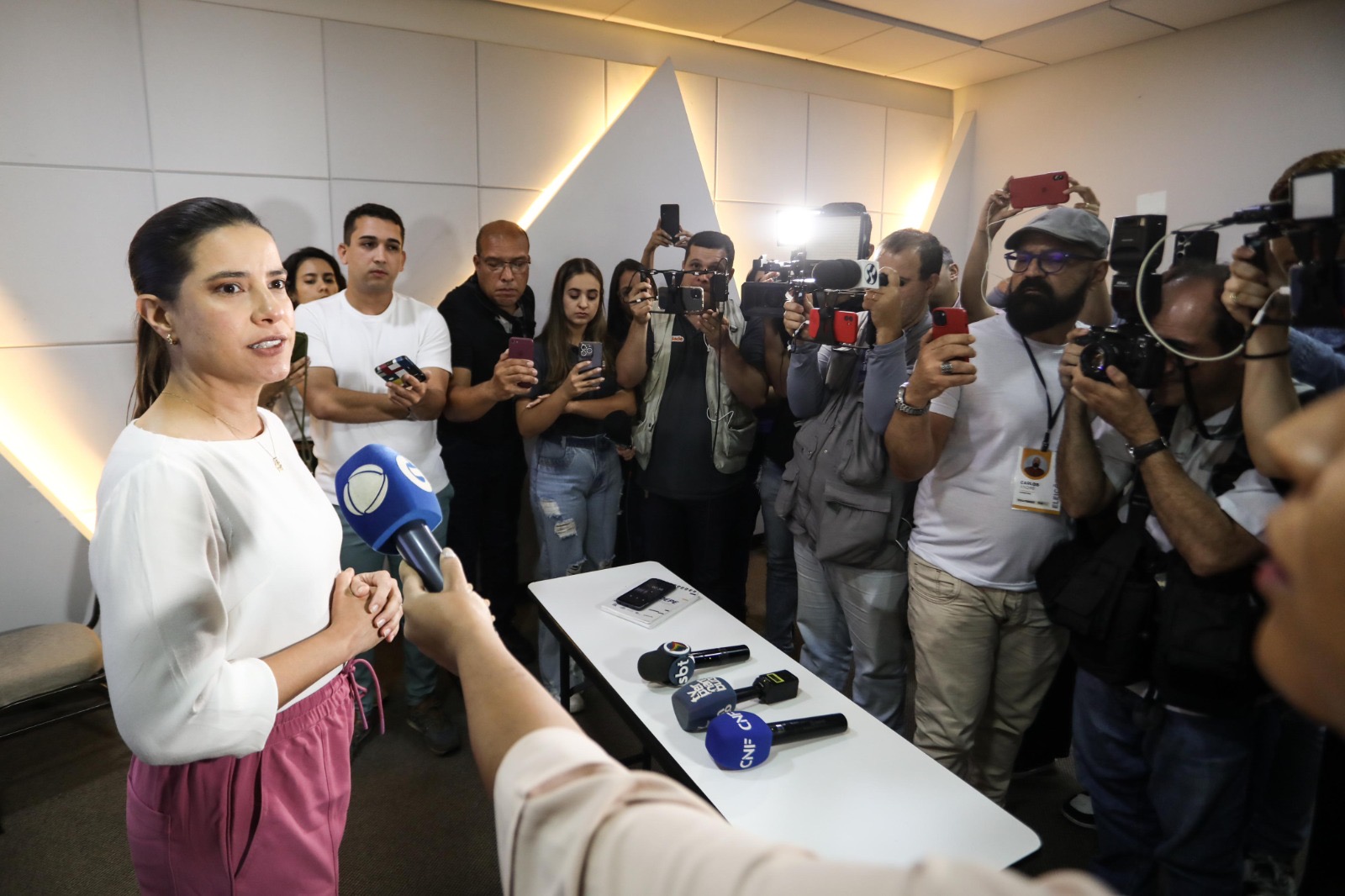 Raquel Lyra vai reunir prefeitos eleitos para fortalecer parcerias