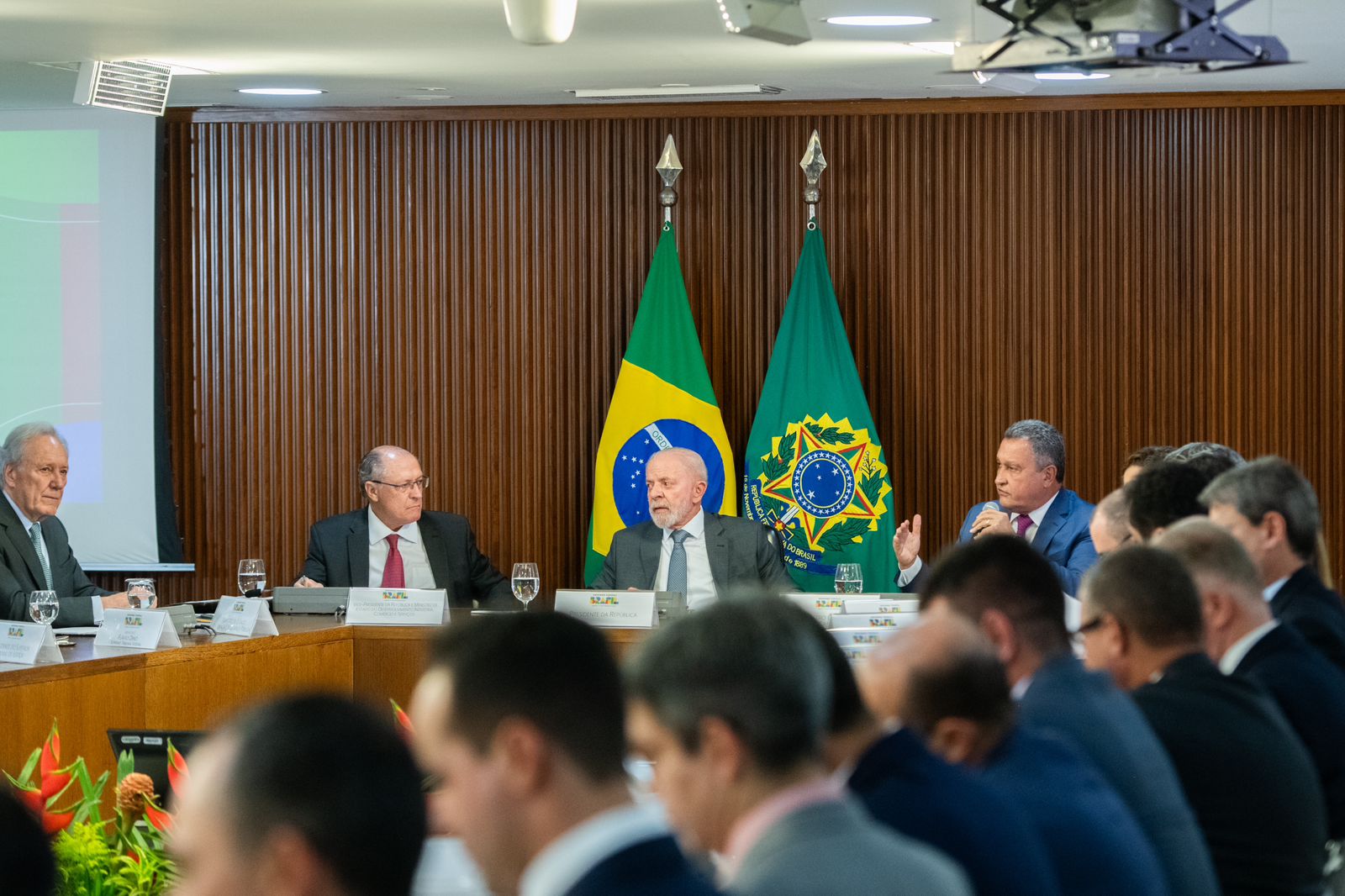 Governo Lula apresenta PEC da Segurança Pública aos estados