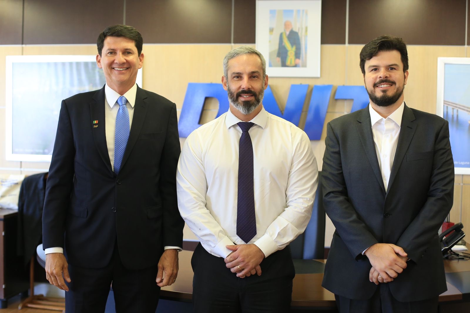 Simão e Fernando Filho discutem no DNIT duplicação da BR-235