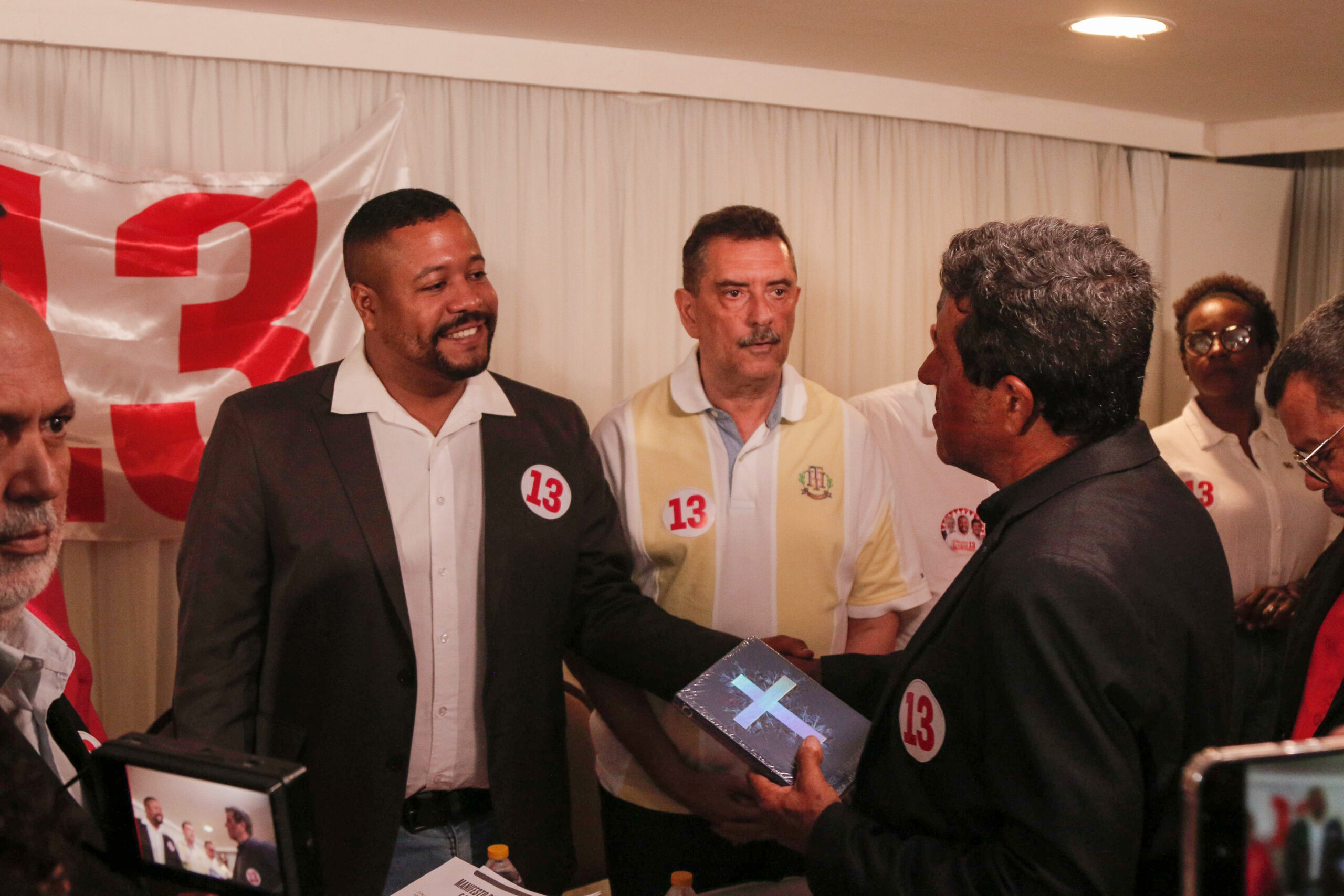 Vinicius recebe apoio de lideranças cristãs e evangélicas