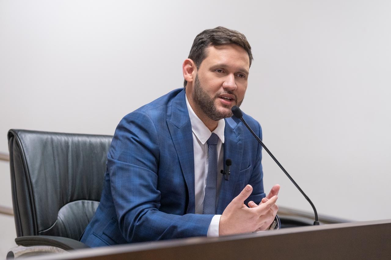 Gilmar celebra compromisso do Estado de acelerar fila de cirurgias em crianças com microcefalia