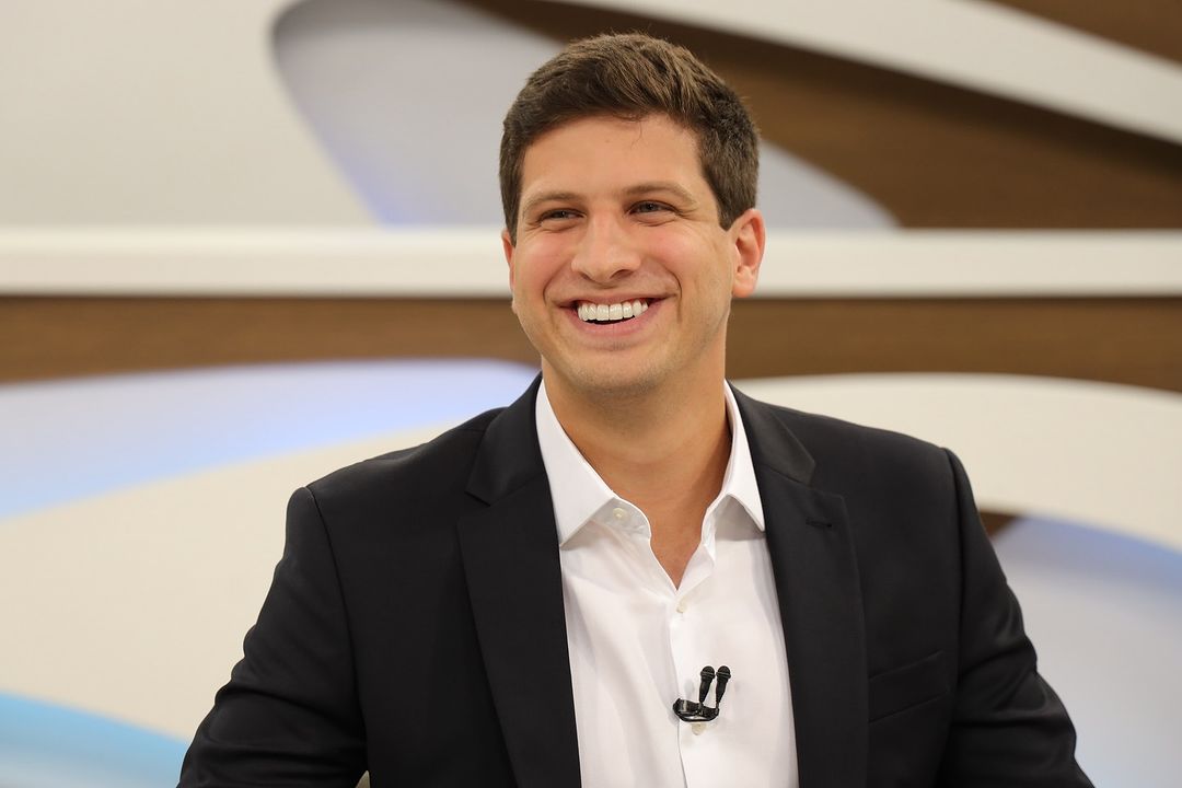 João Campos se apresenta para o Brasil