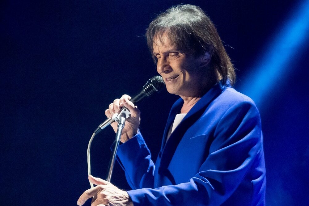 Rei Roberto Carlos fará show gratuito na programação da Virada Recife 2025