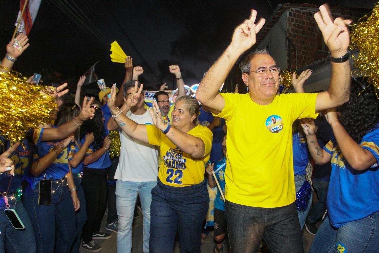 Caminhada em Jaboatão Centro marca a reta final da campanha de Mano