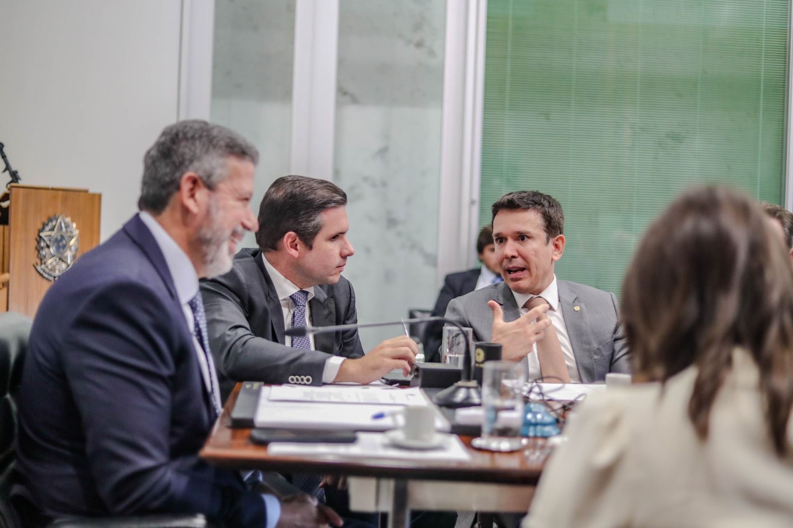 Felipe Carreras debate turismo e cultura com líderes da Câmara Federal 