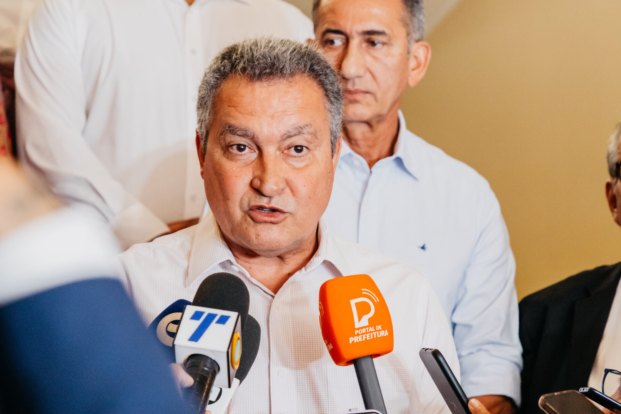 Rui Costa mantém cautela sobre mudanças no quadro ministerial