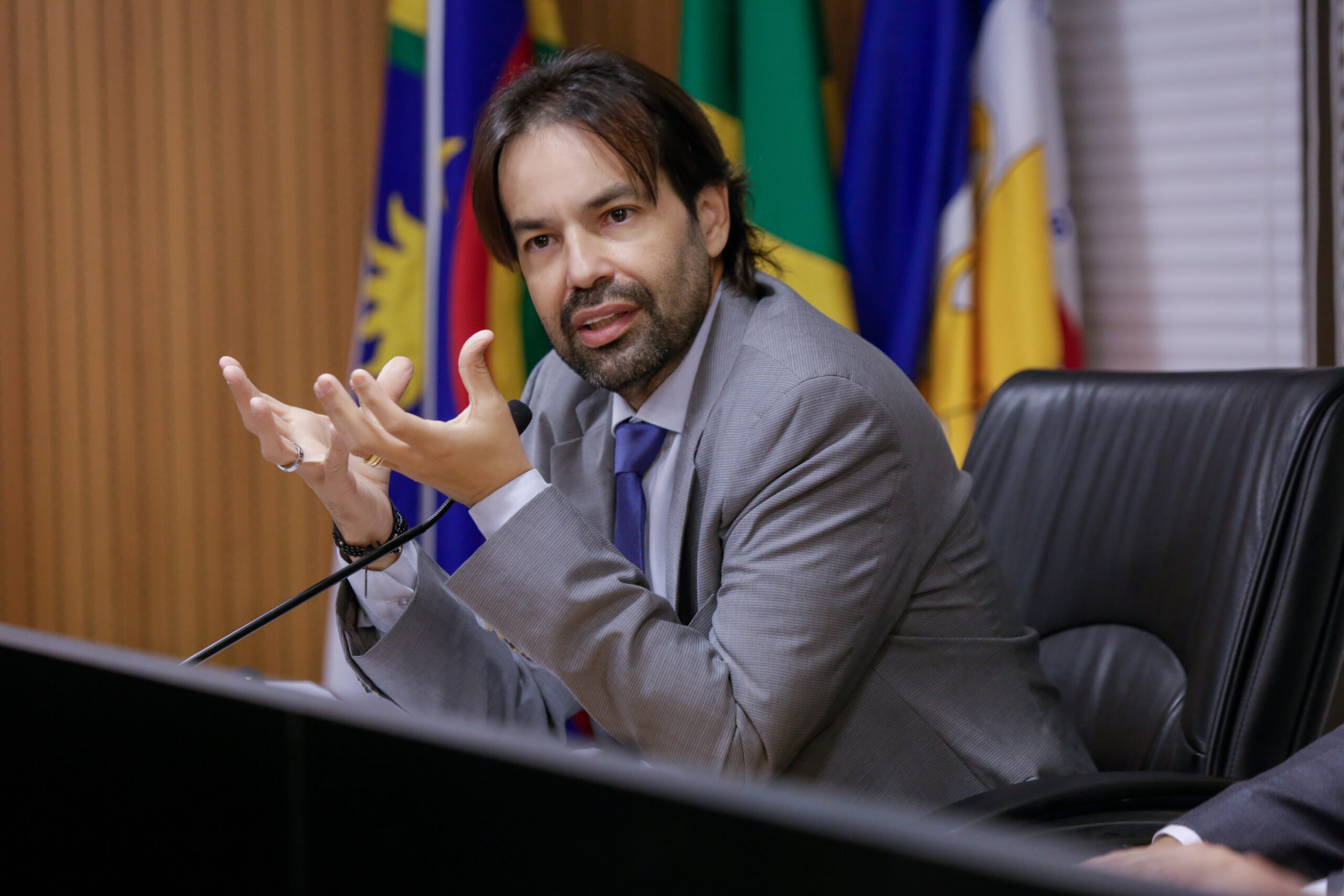 Diogo pede inclusão de rodovias do Agreste e Sertão no programa PE na Estrada