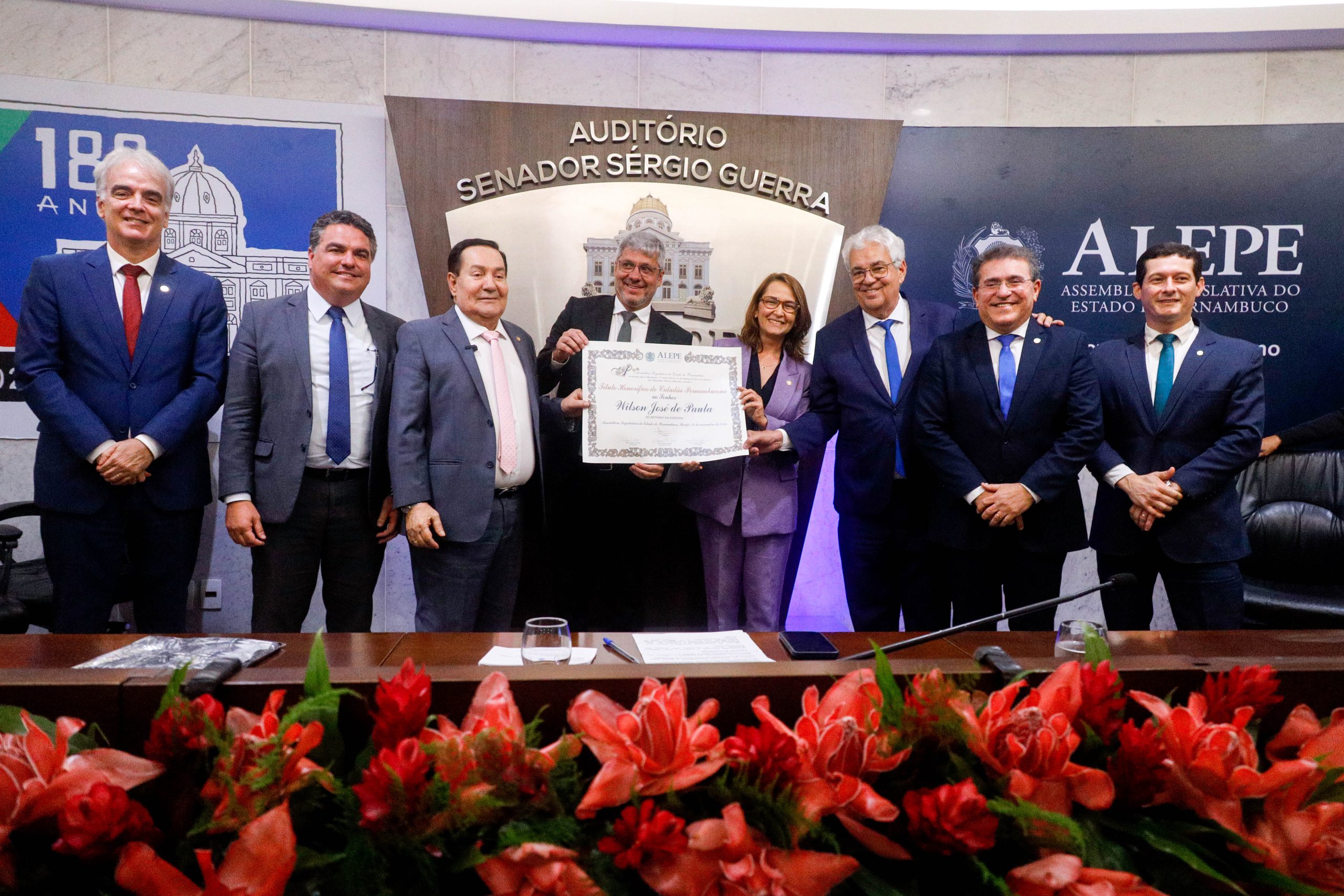 Alepe concede cidadania pernambucana a Wilson de Paula