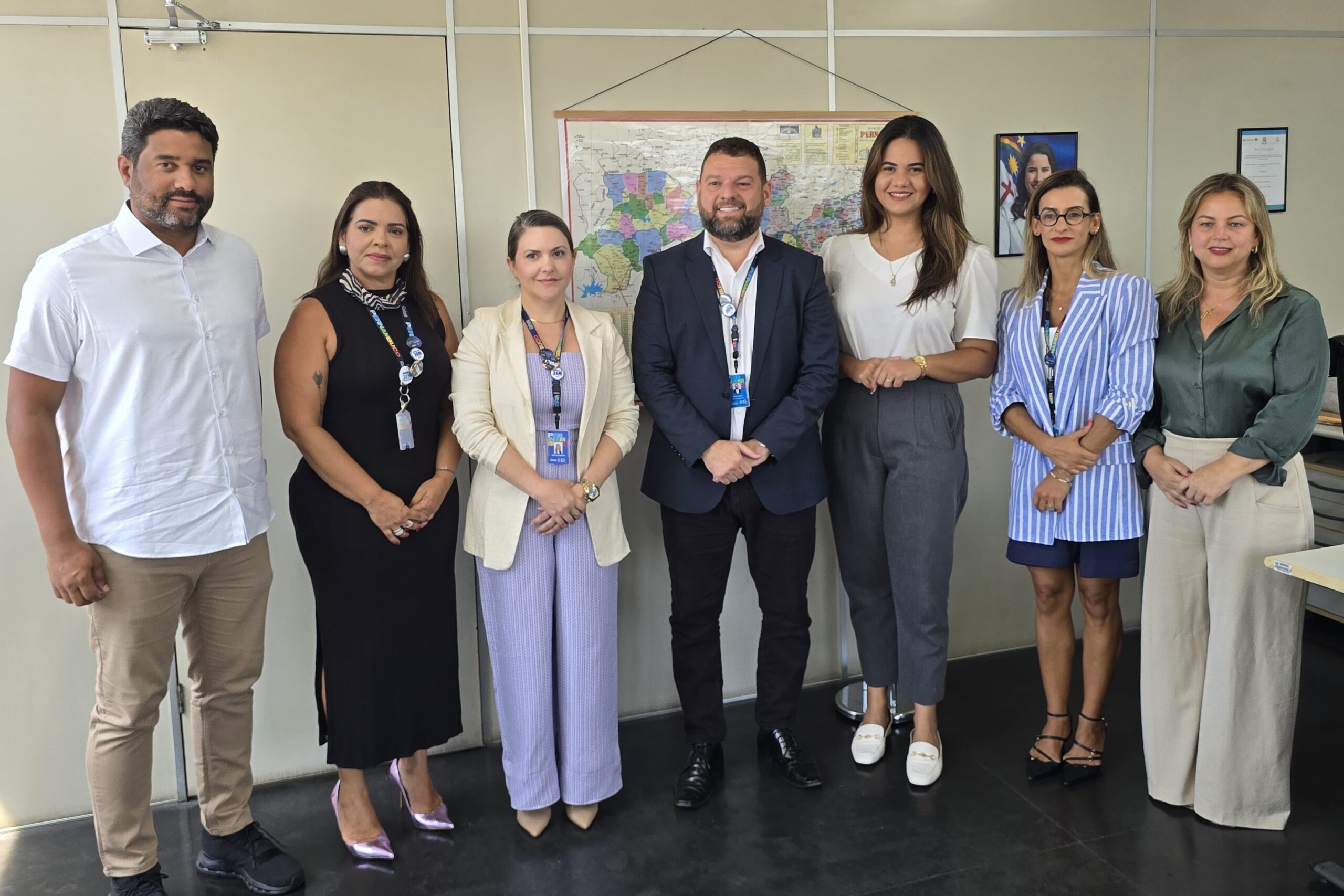 Mirella discute parcerias com Estado para obras de infraestrutura