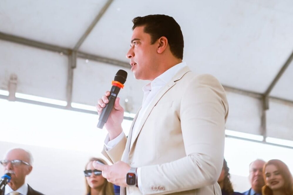 Prefeito de Caruaru passa por cirurgia no Recife