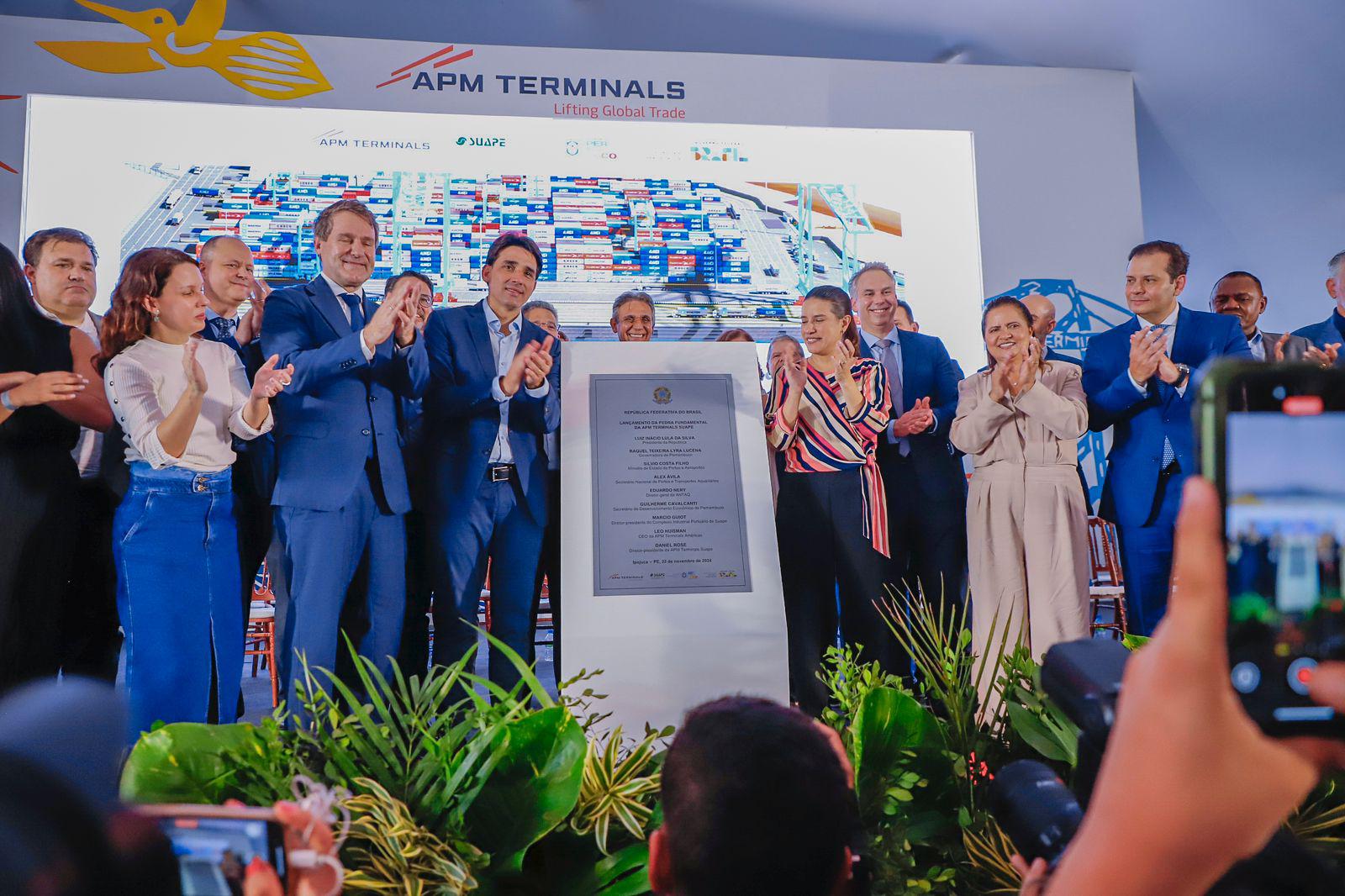 Em Suape, Silvio Costa Filho e Raquel Lyra lançam pedra fundamental da APM Terminals