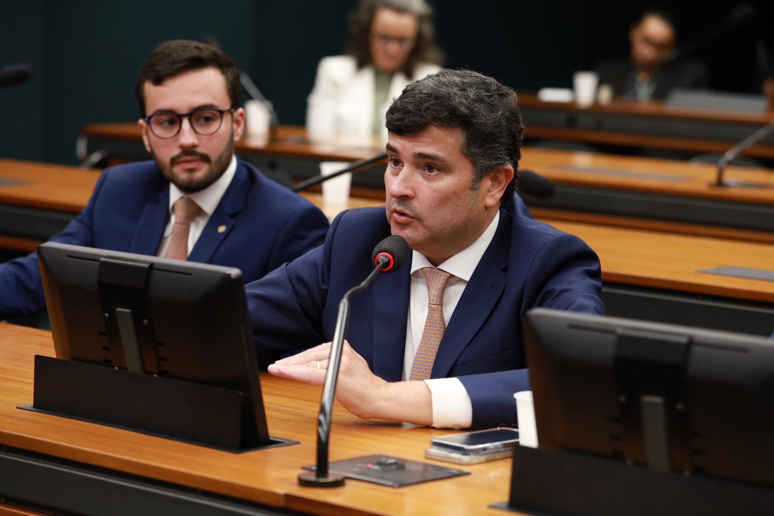 Eduardo e Lula da Fonte pedem retomada da Operação Carro-Pipa