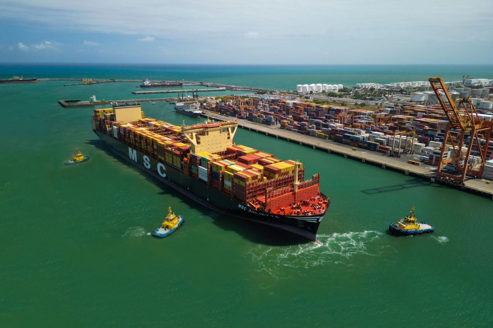 Celebração dos 46 anos de Suape terá estreia de linha marítima semanal para a Ásia