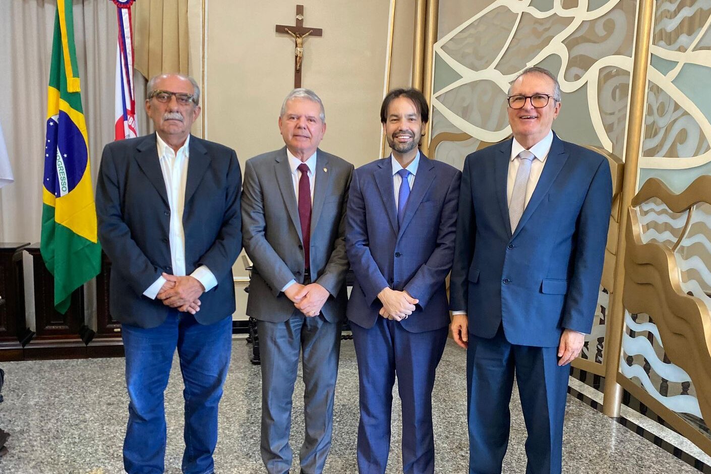 Diogo Moraes e Luciano Torres pleiteiam Casa da Justiça e Cidadania para Ingazeira