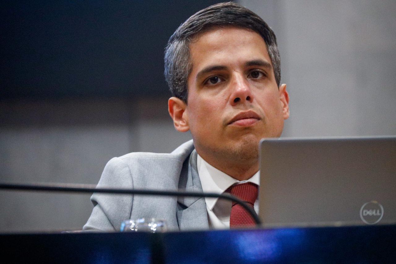 Jarbas Filho rebate veto de Raquel ao projeto de gratuidade para o SSA da UPE