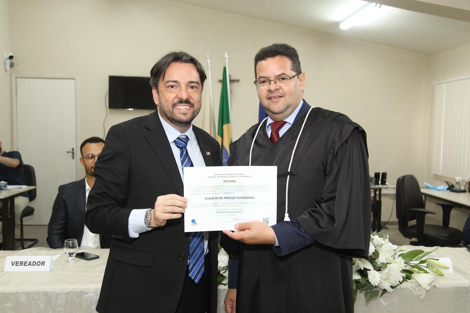Araújo é diplomado prefeito eleito de Amaraji 