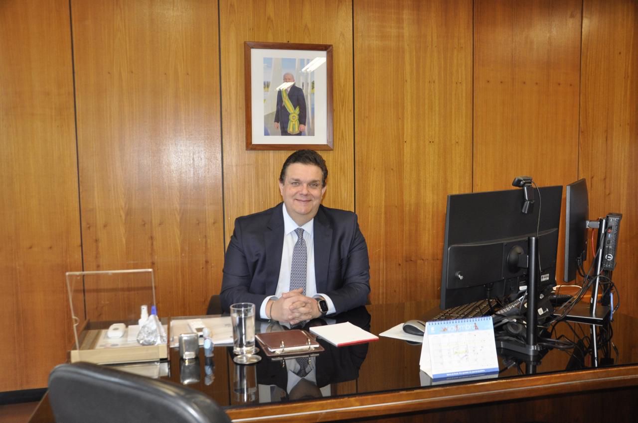 Wolney assume Ministério da Previdência pelos próximos 30 dias