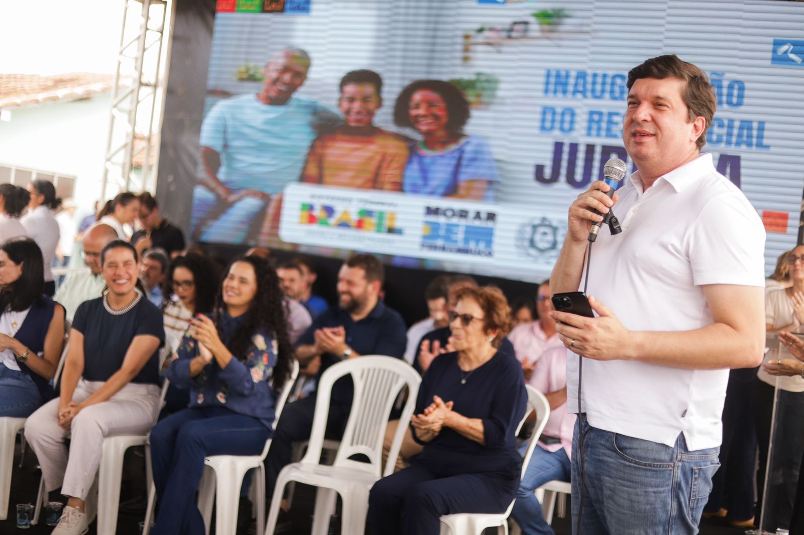 Ao lado da governadora, Joãozinho participa de entrega do Residencial Jurema em Bezerros