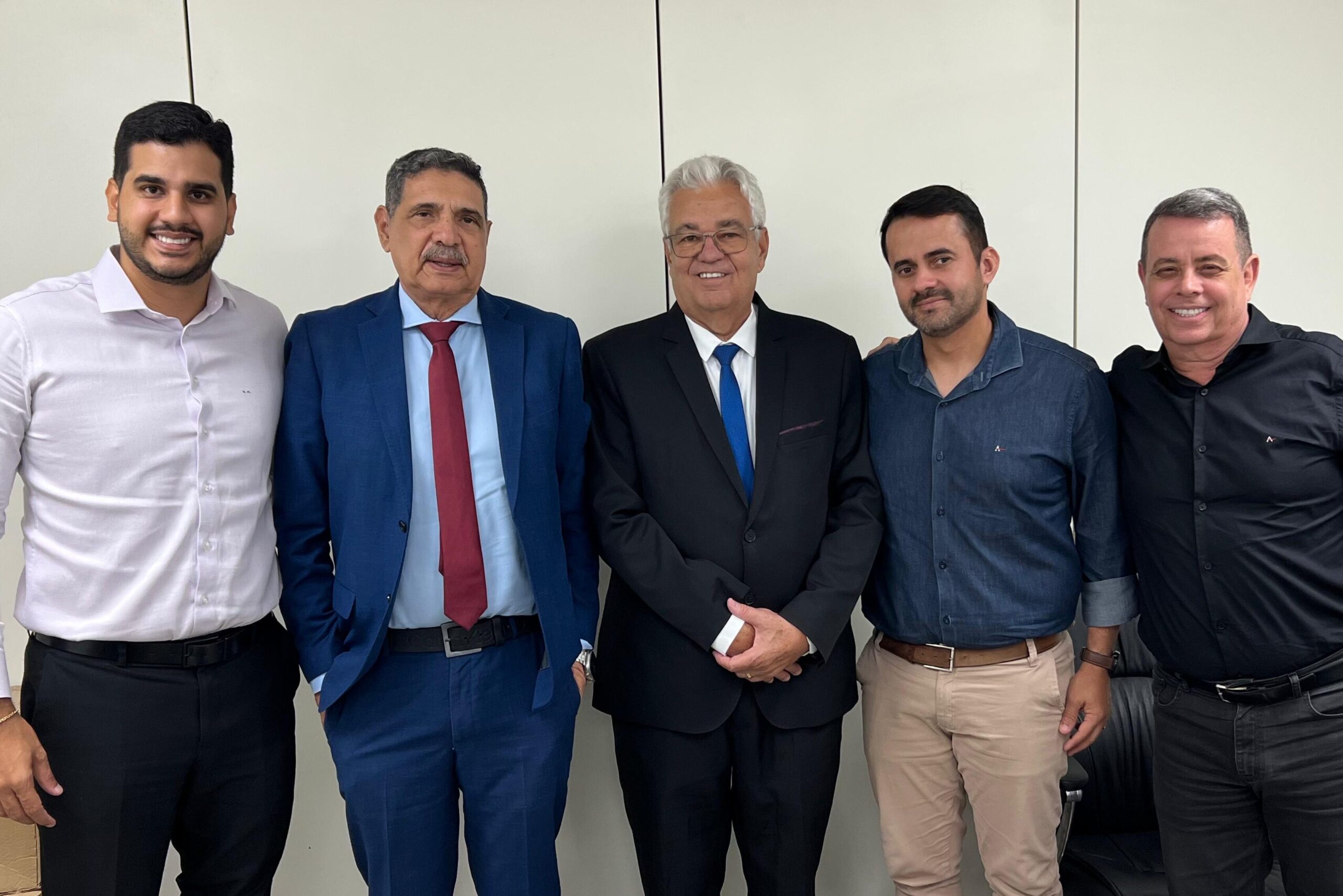 Deputados intermediam acordo entre Neoenergia e operadoras de internet