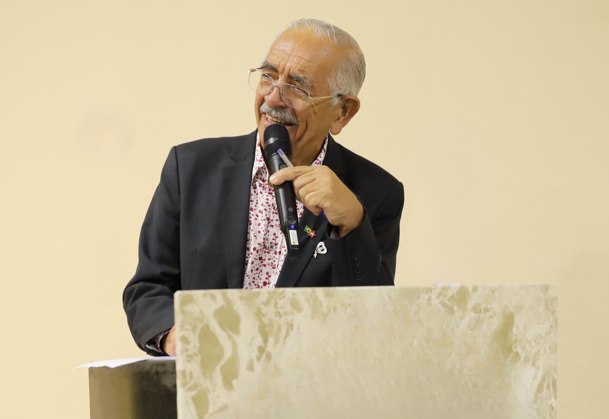 Yves sanciona lei que proíbe comercialização de armas com bolas de gel em Paulista