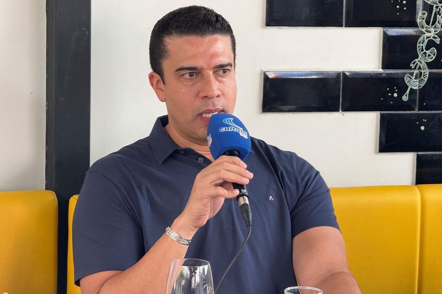 Rodrigo Pinheiro coloca em prática a defesa da causa animal