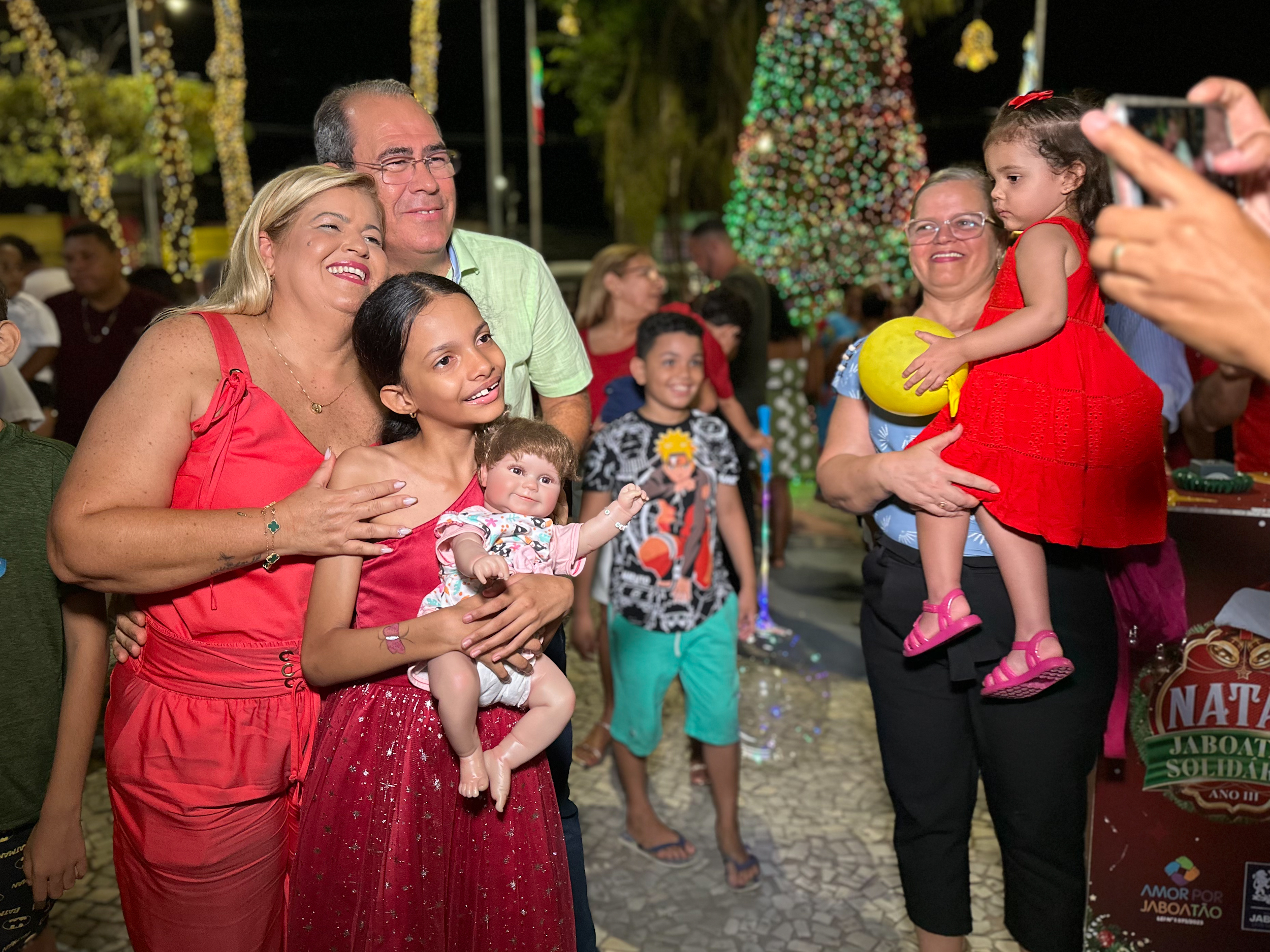 Mano e Andrea Medeiros inauguram o ciclo natalino do Jaboatão
