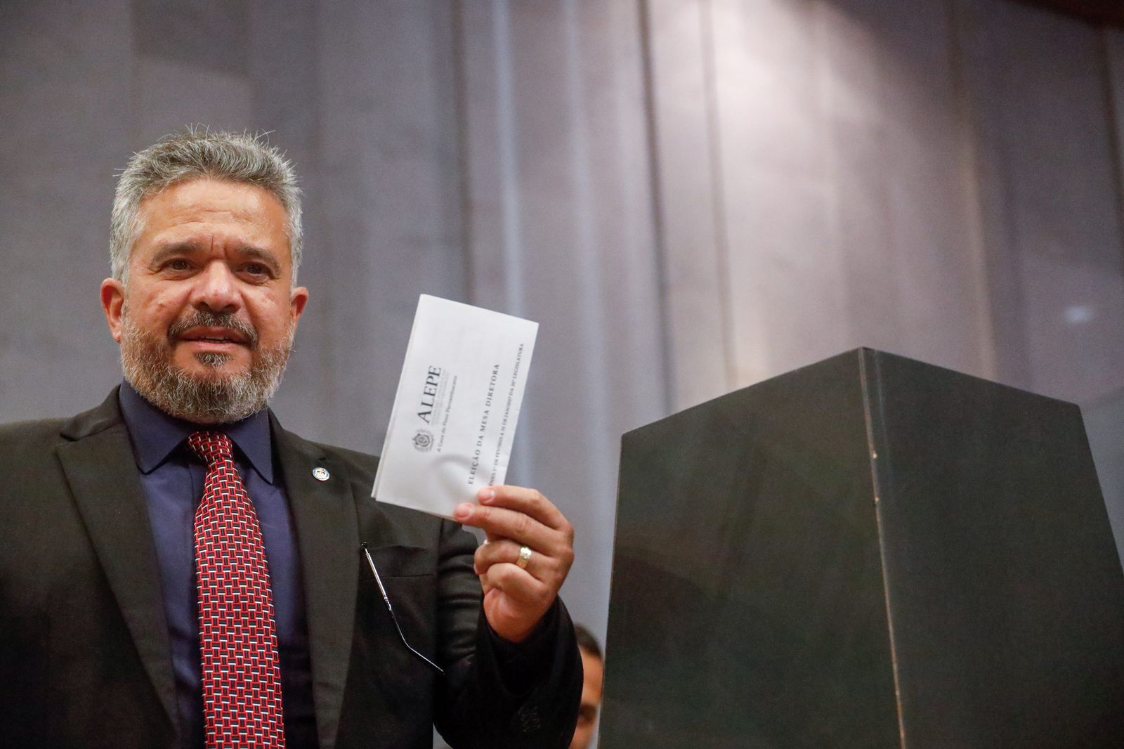 Atuação de Brigido garante aprovação de projetos e permanência na Mesa Diretora