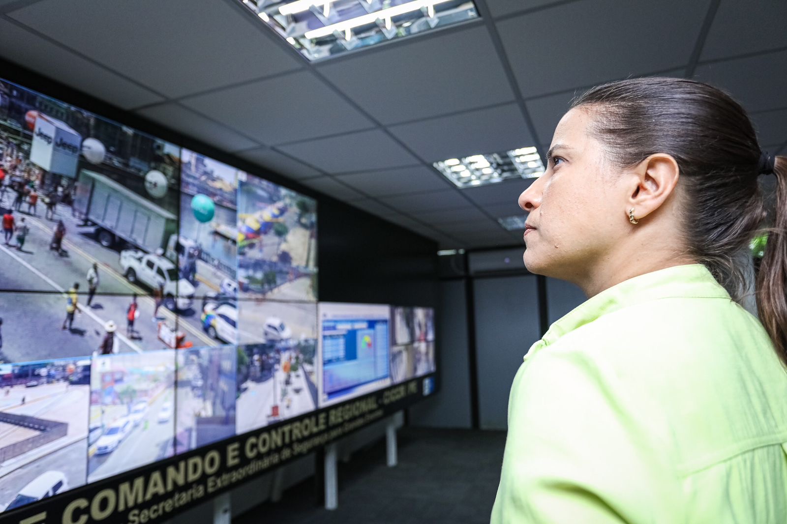 Governadora anuncia instalação de 2 mil câmeras de videomonitoramento em 2025