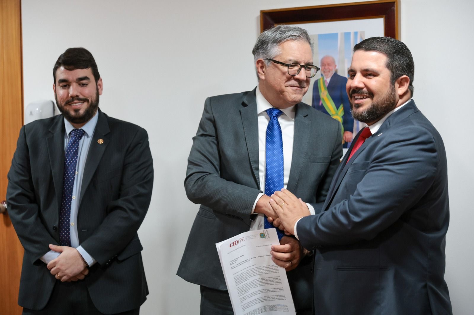 CRO-PE avança em demandas da odontologia em reunião com ministro