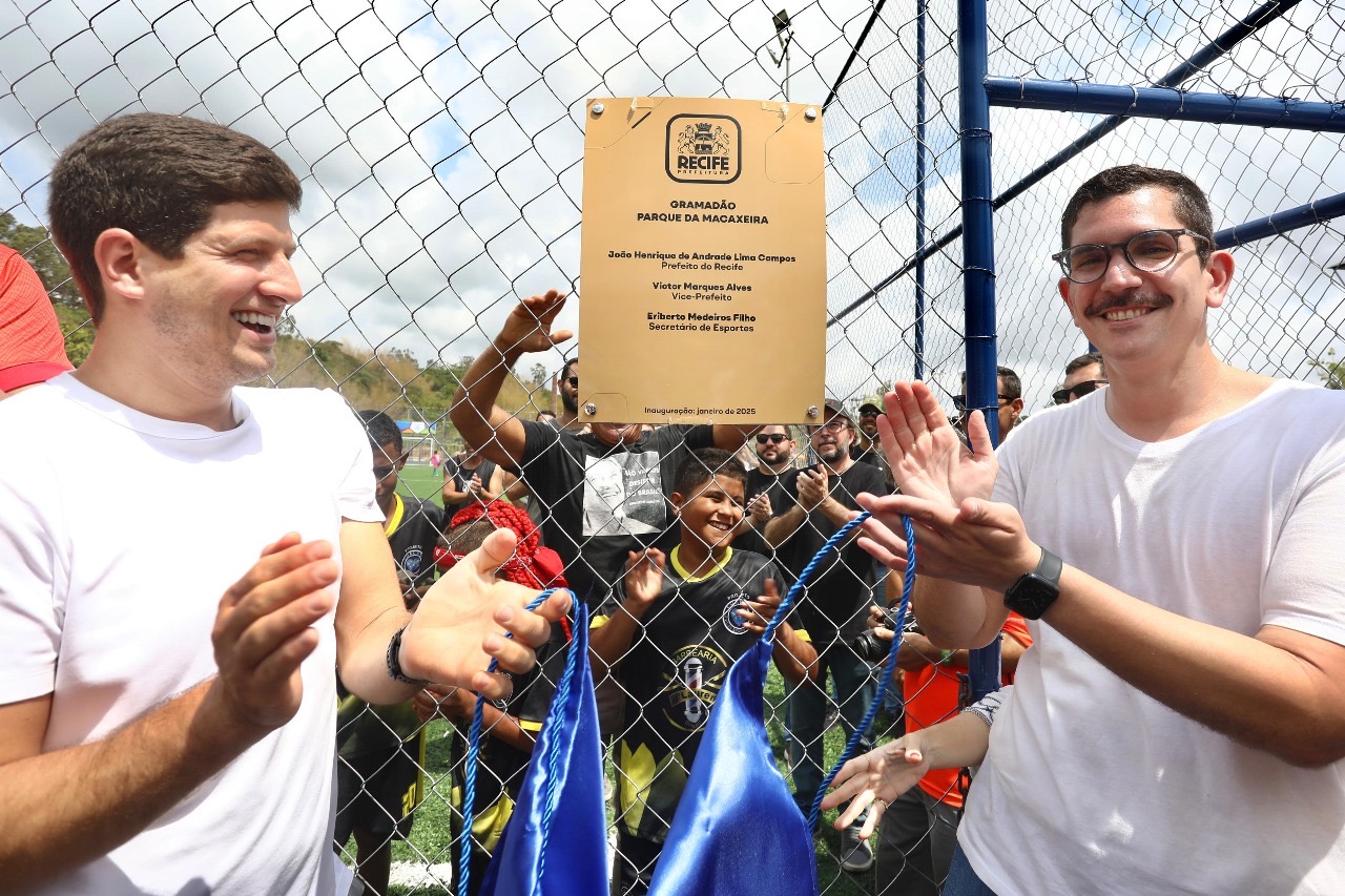 João Campos entrega o 14º Gramadão no Recife 