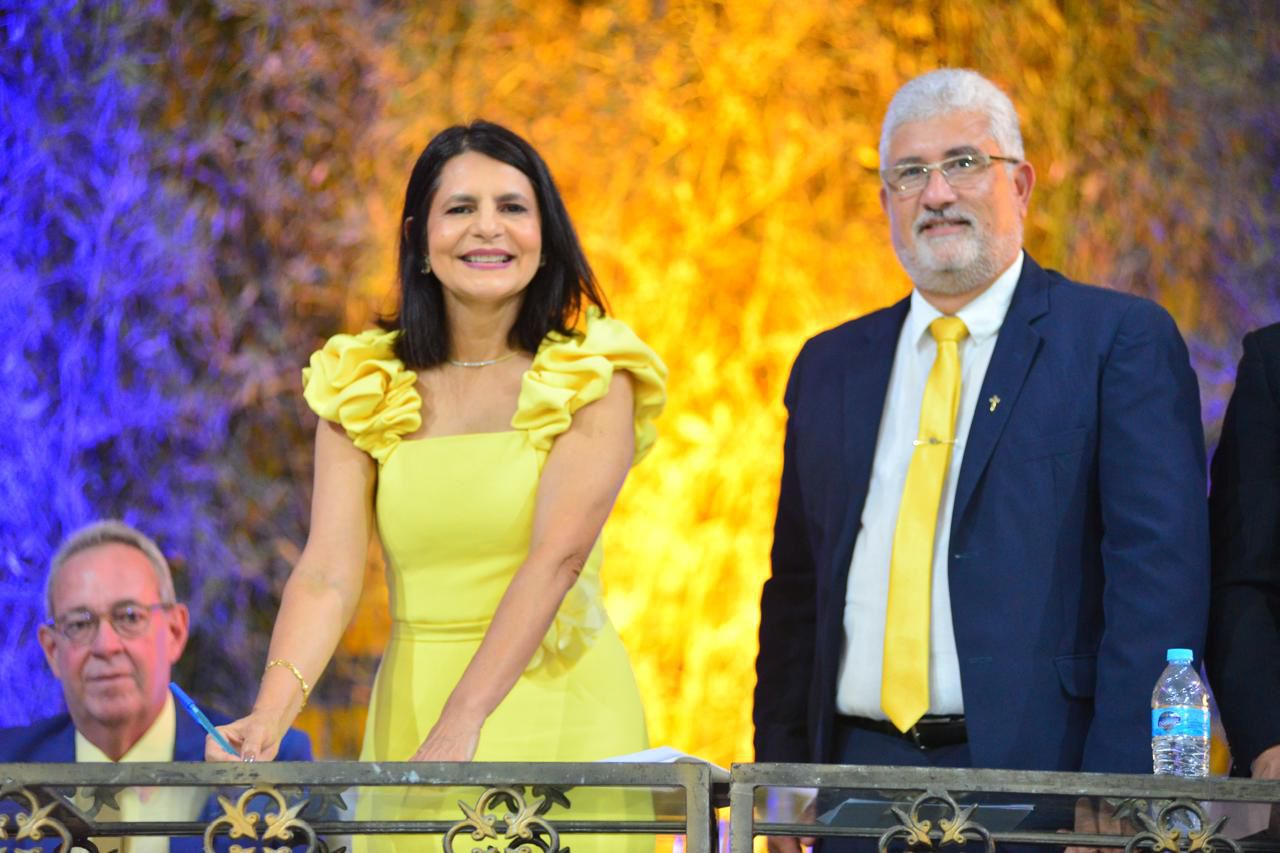 Sandra Paes é empossada e reforça compromissos com Canhotinho