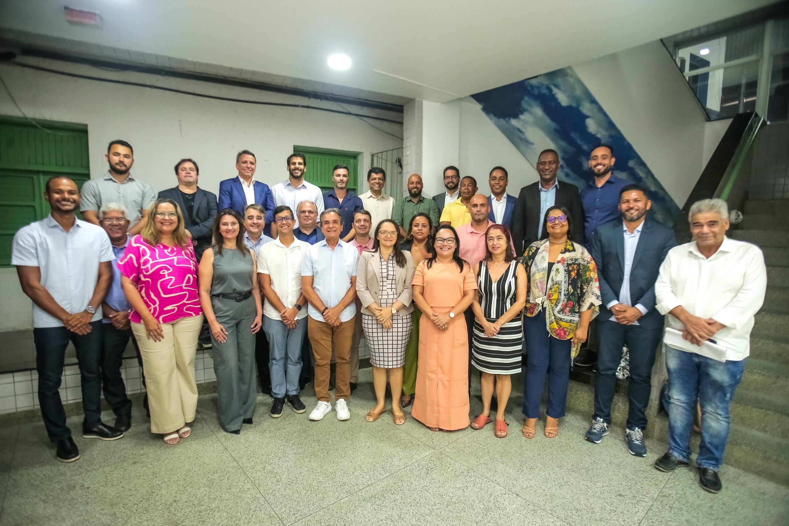 Carlos Santana empossa secretários e define estratégias para os 100 primeiros dias de governo