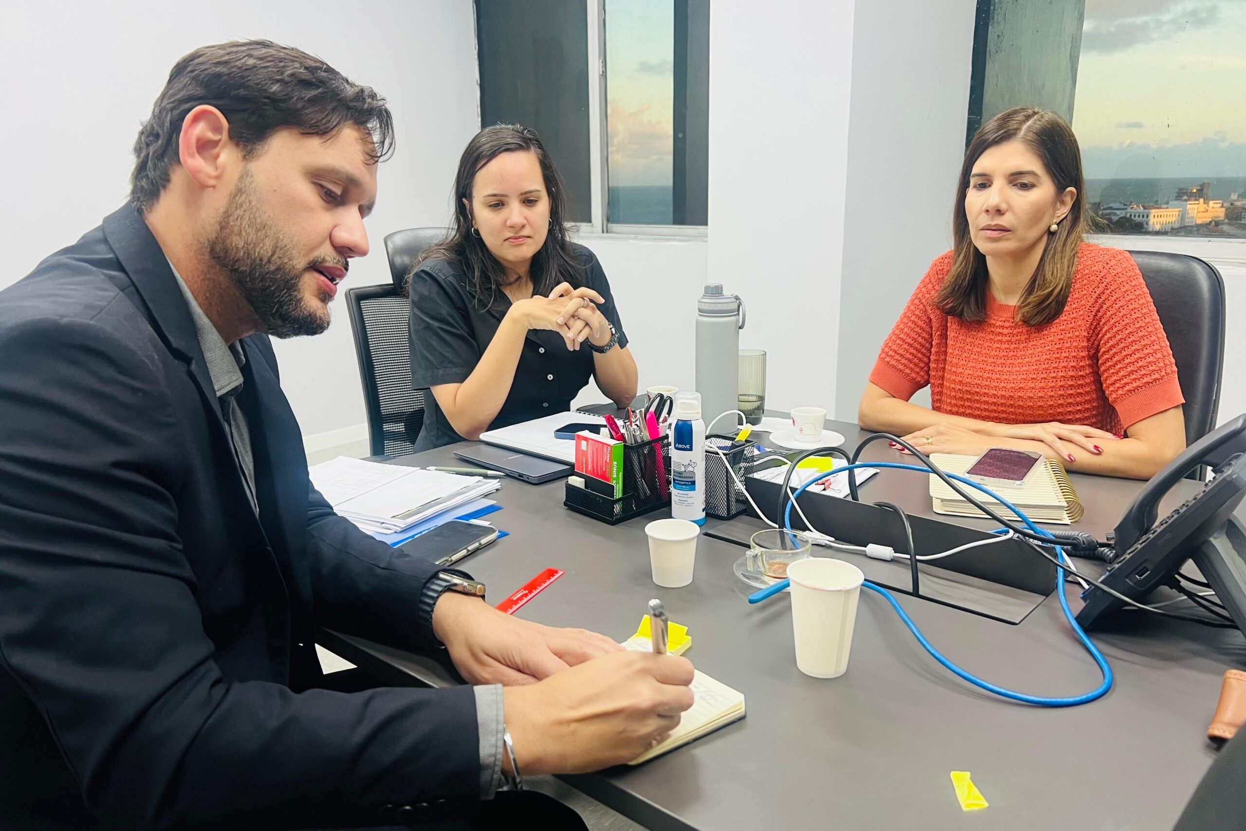 Gilmar Júnior cobra ações da Prefeitura do Recife para os enfermeiros