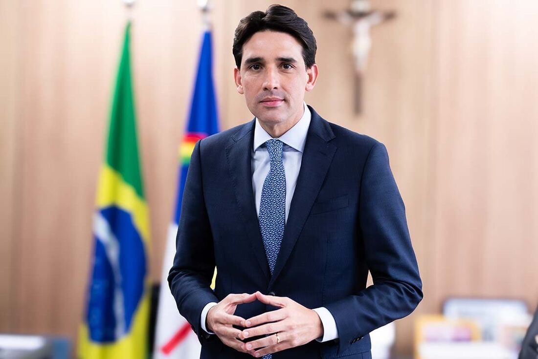 Silvio Costa Filho debate cenário econômico com empresários pernambucanos