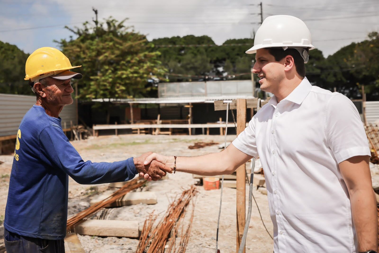 João Campos dá início às obras da nova creche escola do Cordeiro