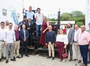 Silvio costa filho e Cacique Marcos anunciam obras de pavimentação em pesqueira