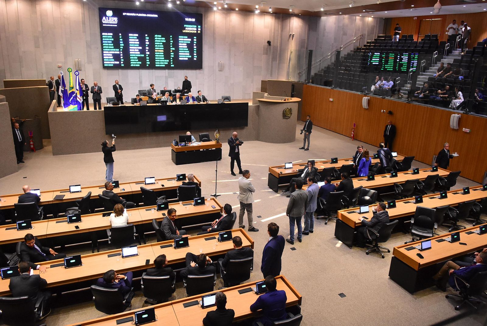 Deputados aprovam alteração da LOA com até 20% em remanejamento