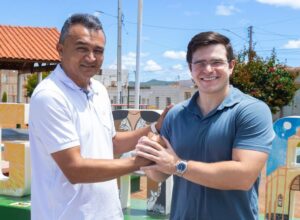 Miguel Duque recebe apoio de vereador em Iguaracy para deputado federal