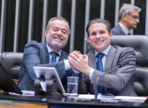 Câmara aprova PEC de Danilo Cabral que garante novos recursos para assistência social