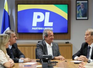 Alinhado a Flávio Bolsonaro, Coronel Feitosa assume o PL Defesa