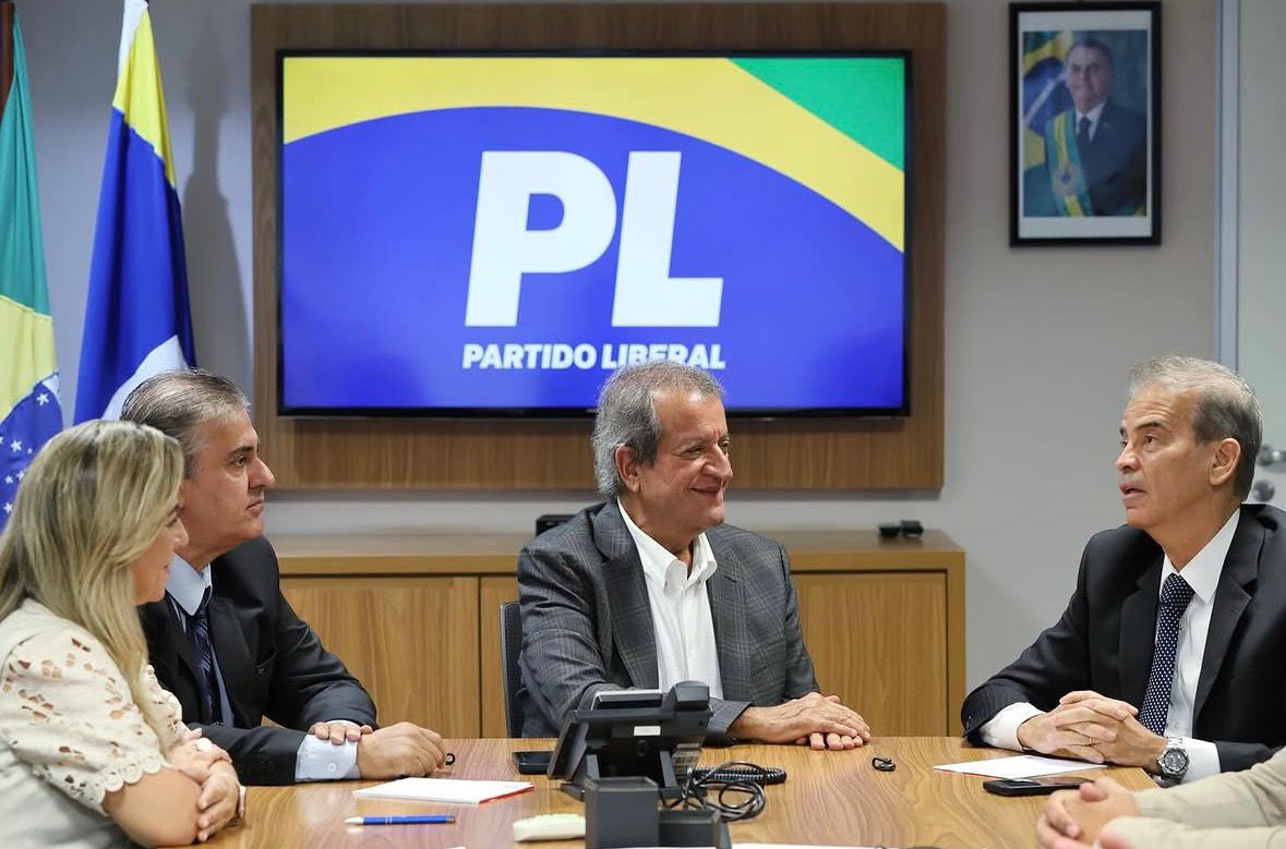 Alinhado a Flávio Bolsonaro, Coronel Feitosa assume o PL Defesa
