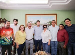 João Campos amplia articulações políticas durante agenda em Agrestina