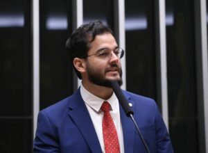 Coluna da quinta: Gadêlha larga bem na pré-campanha ao Senado