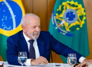 Governo Lula envia projeto para acabar com escala 6×1 e reduzir jornada de trabalho