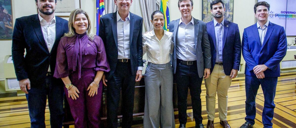 Coluna da quarta: família Coelho estende tapete vermelho para Raquel