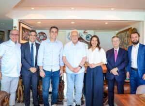 Jarbas e Jarbas filho recebem governadora e ministro do TCU em almoço